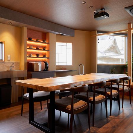 古今 天下茶屋 With A Private Parking Lot And A Half Open-Air Bath And Direct To Kix Villa Osaka Buitenkant foto