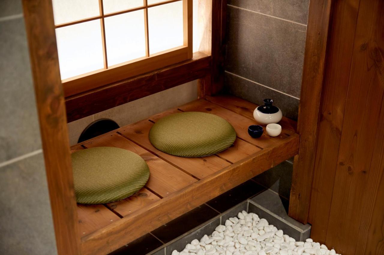 古今 天下茶屋 With A Private Parking Lot And A Half Open-Air Bath And Direct To Kix Villa Osaka Buitenkant foto